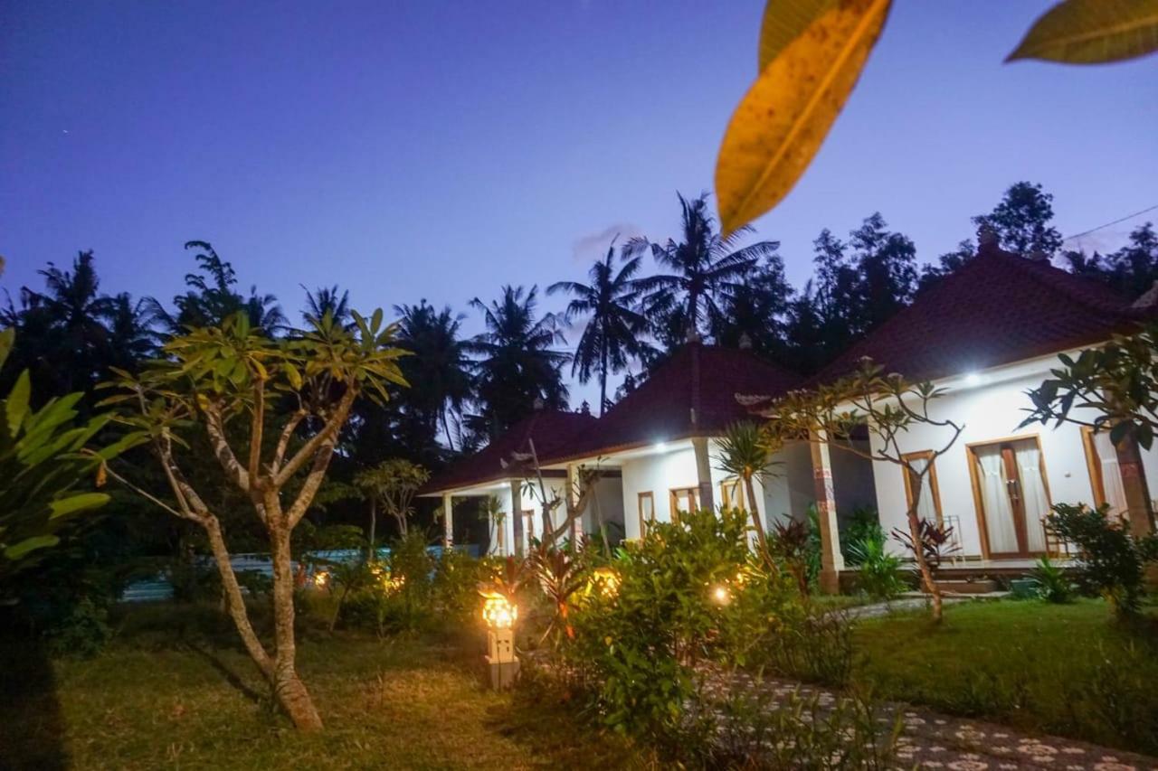 Wabitaka Bungalow Toyapakeh Ngoại thất bức ảnh