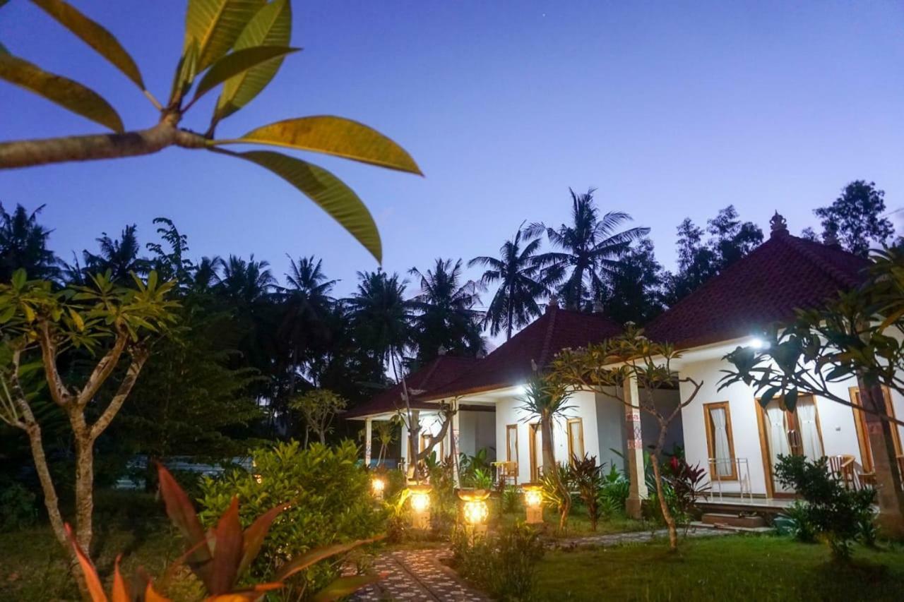 Wabitaka Bungalow Toyapakeh Ngoại thất bức ảnh