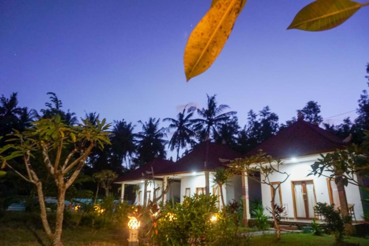 Wabitaka Bungalow Toyapakeh Ngoại thất bức ảnh