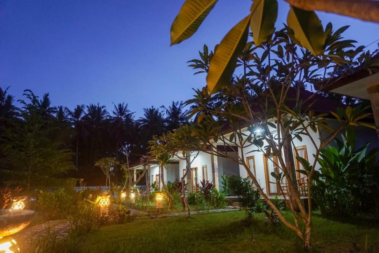 Wabitaka Bungalow Hotel Toyapakeh Ngoại thất bức ảnh